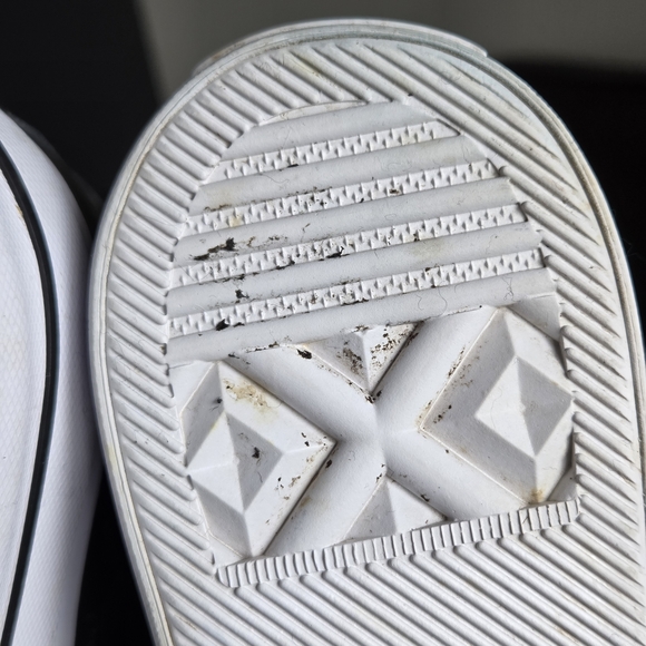 Converse LIKE NEW Leather Chuck Taylor All Star Lift High Top Sz 7 - Picture 10 of 14